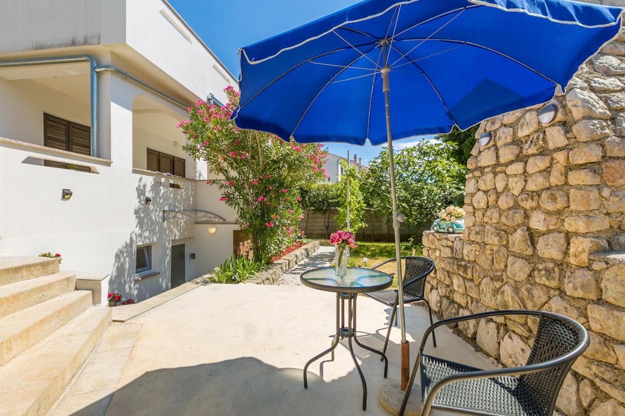 Apartman Hana Apartment Omisalj Ngoại thất bức ảnh