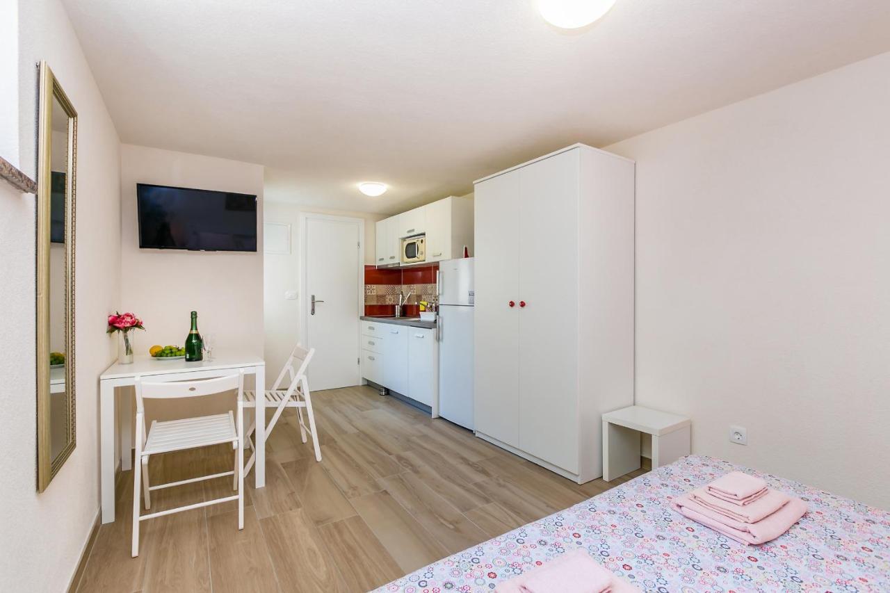 Apartman Hana Apartment Omisalj Ngoại thất bức ảnh